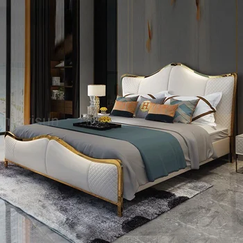 Современный каркасный комплект кровати King Size Мебель для спальни из белой коричневой кожи и нержавеющей стали со столиком на 2 персоны Роскошная Двуспальная кровать